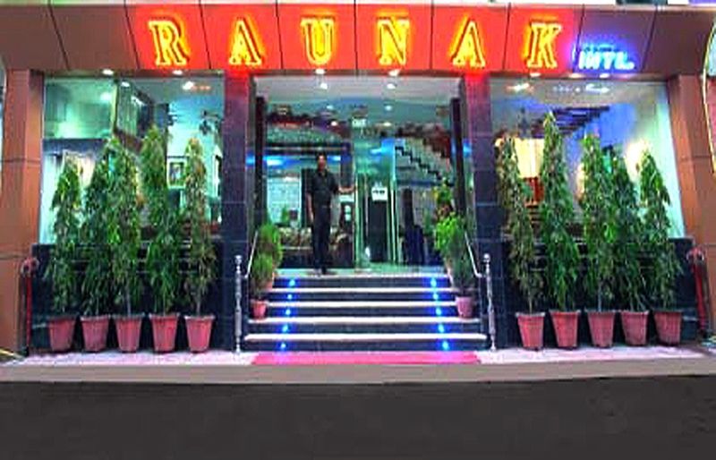 Hotel Raunak International Nova Deli Exterior foto